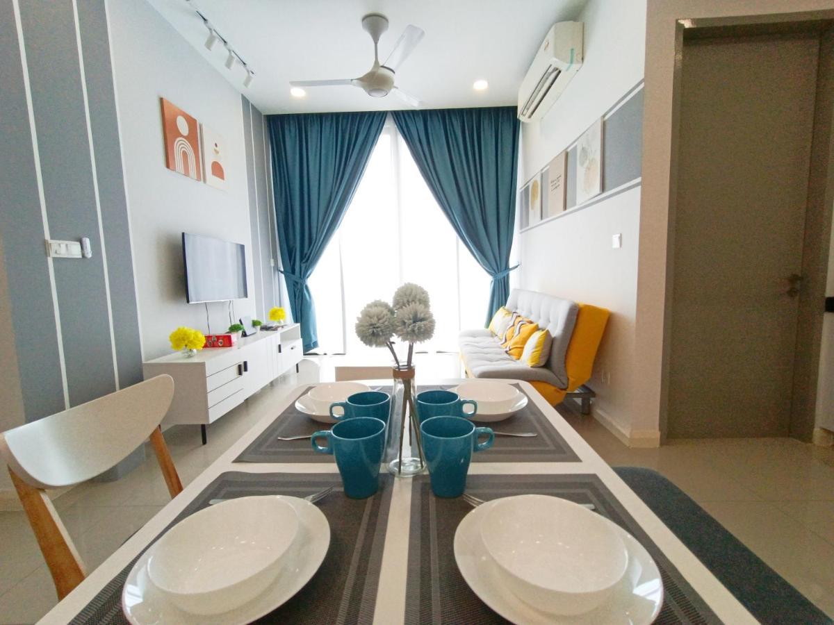 Medini D'Pristine, 3 Min Walk To Legoland, Netflix By Hint Homestay Nusajaya  Bagian luar foto