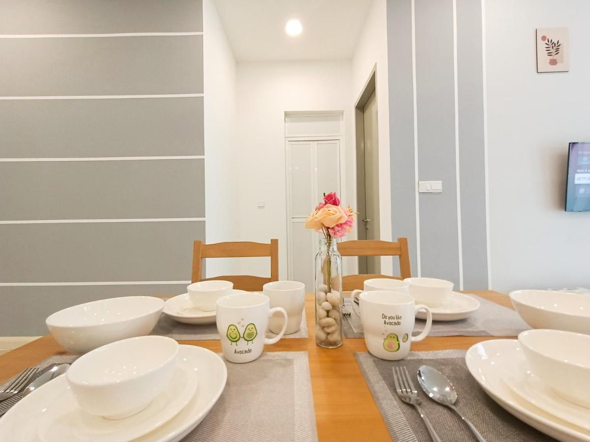 Medini D'Pristine, 3 Min Walk To Legoland, Netflix By Hint Homestay Nusajaya  Bagian luar foto