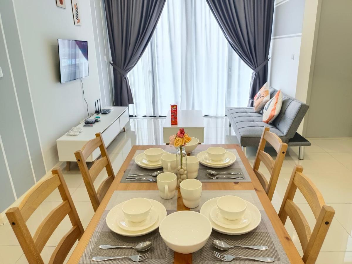 Medini D'Pristine, 3 Min Walk To Legoland, Netflix By Hint Homestay Nusajaya  Bagian luar foto